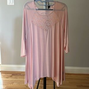 Torrid sz1 lace inset tunic shirt